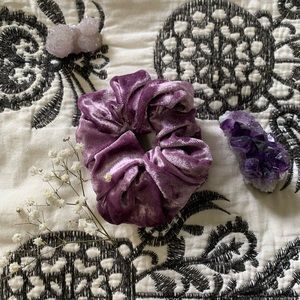 Light purple scrunchie